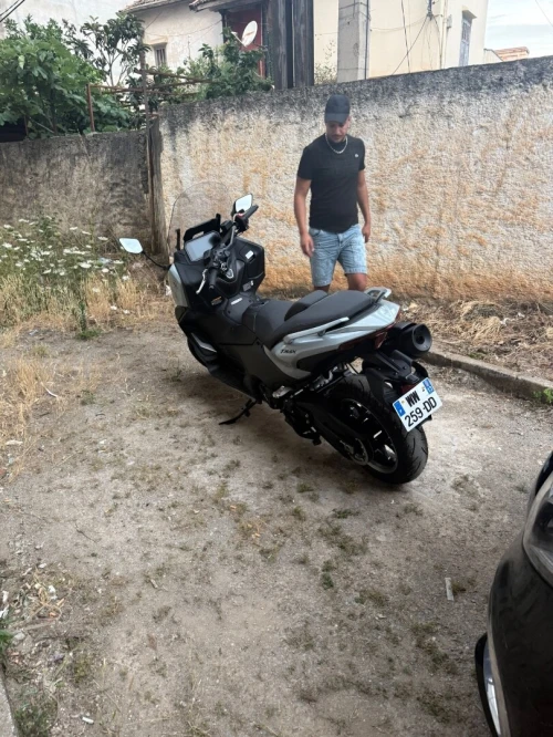 YAMAHA TMAX 560 2026