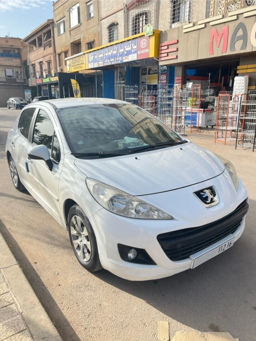 Peugeot 207 2012 Fennec