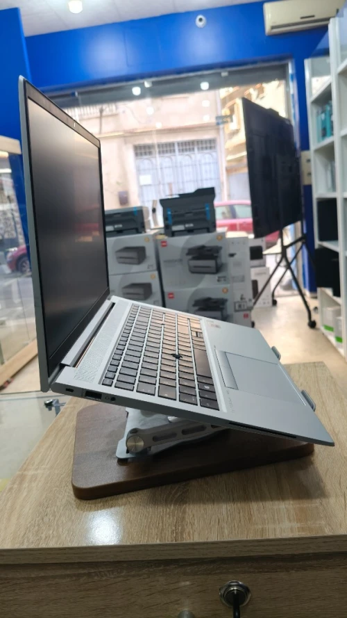 Laptop Lenovo Thinkpad yoga 370 I5 7 th / 8G / 256 SSD 13,3" X360 FHD Tactile avec Chargeur original
