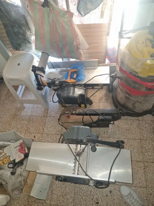 Deux machines raboteuse