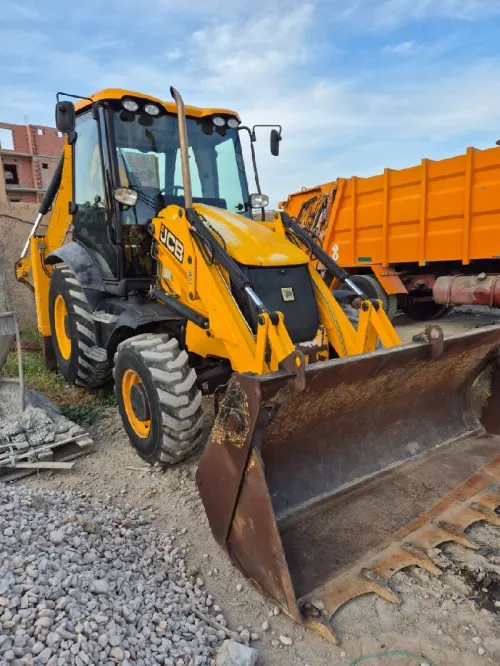 JCB Retro 2012
