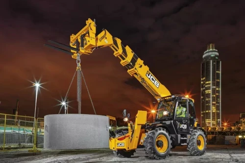 Location des manitou télescopique 17m et grue 25/50 tonnes