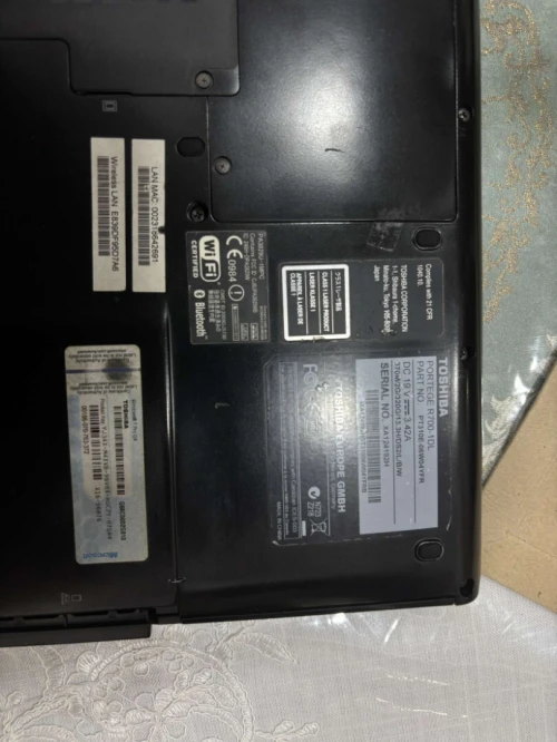 TOSHIBA PORTEGE R700