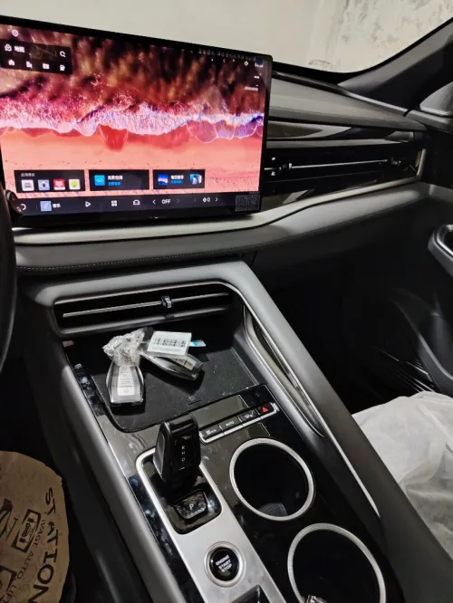 Geely Starray 2026 
