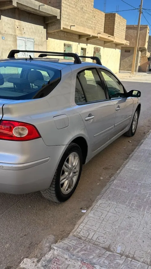 Renault Laguna 2 2004 initial paris