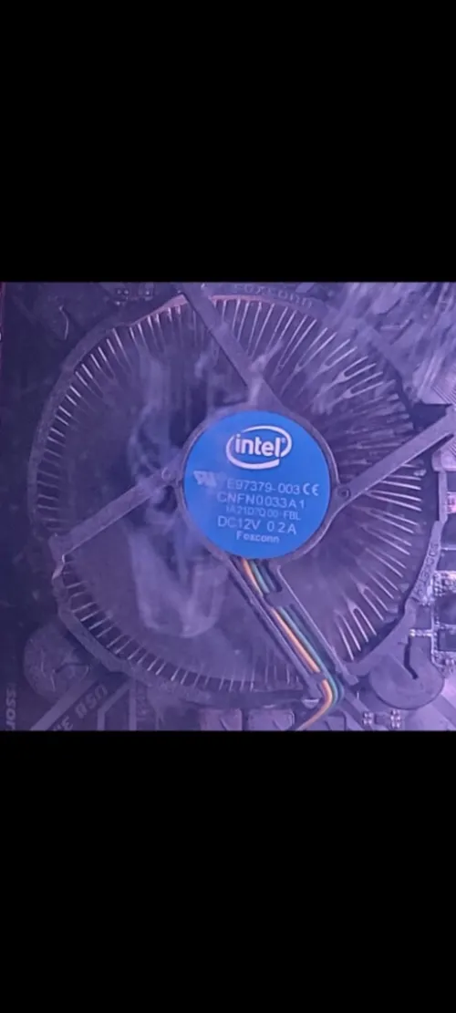 Intel Core i5-9400F avec son ventulateur original