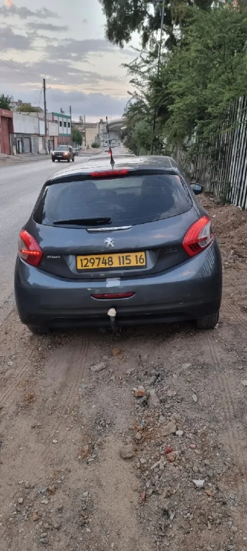 Peugeot 208 2015 Access