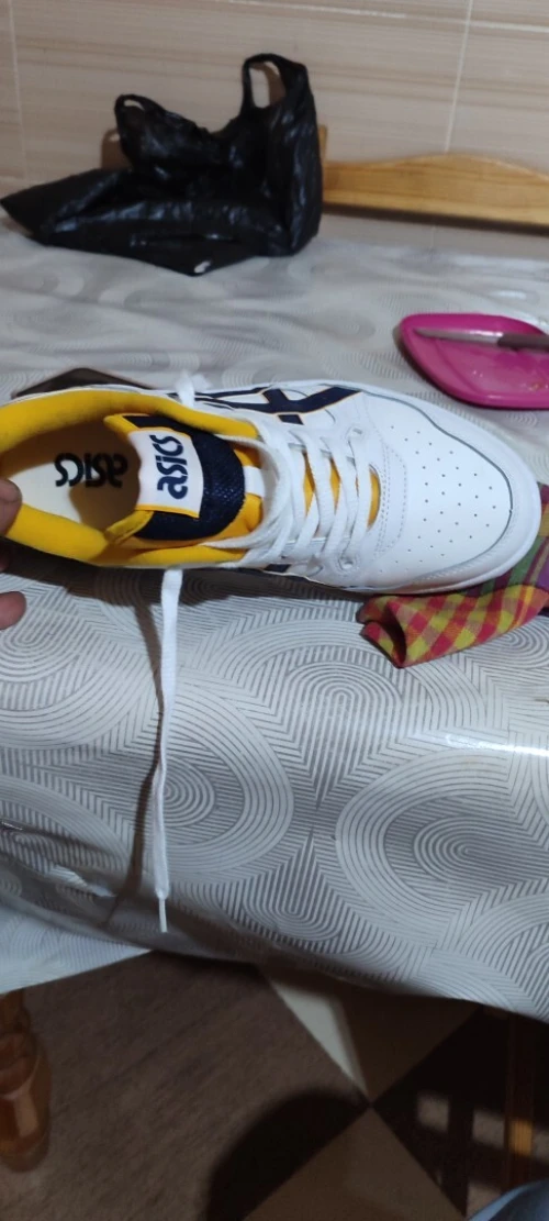 Je met en vente des baskets pour hommes