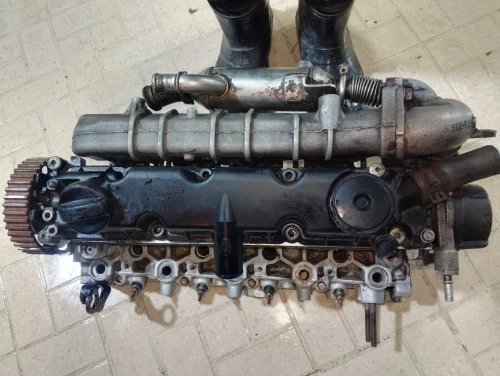 Culasse et boîte a vitesse 406 2.0 HDI la 90