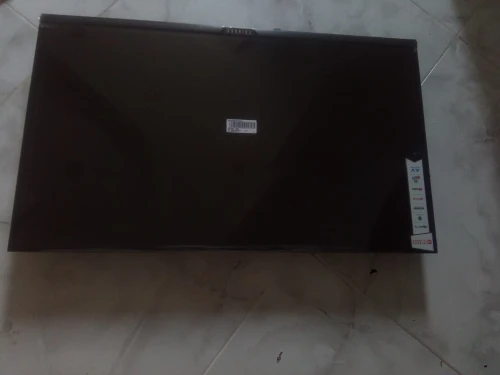 تلفاز ذكي smart TV جديد لم يستعمل من قبل ـ32 بوصة Frameless - فرصة ممتازة