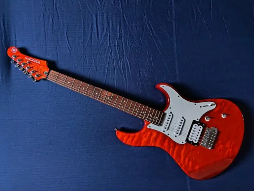 Guitare électrique Yamaha Pacifica 212VQM