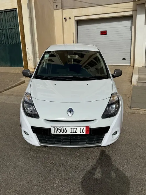 Renault Clio 3 2012 Night and Day