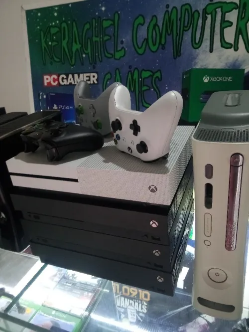 Xbox  one s. One. Xbox 360. Ps4 