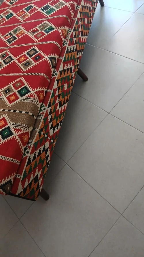 très beau canapé avec coffre
