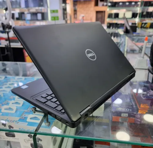 Dell Precision 3520/i5-6eme/8G/256G