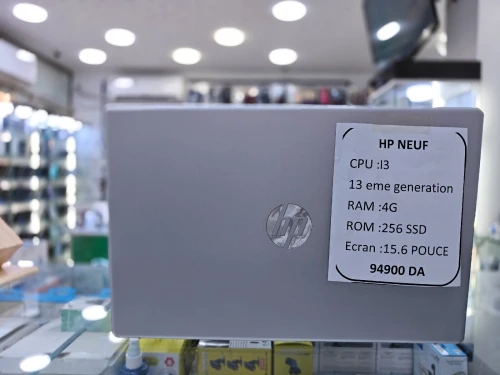 HP I3 13GEN 8G 256G NEUF JAMAIS UTILISÉE 