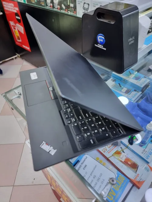 Lenovo ThinkPad E590/i7-8eme/8gb/256g