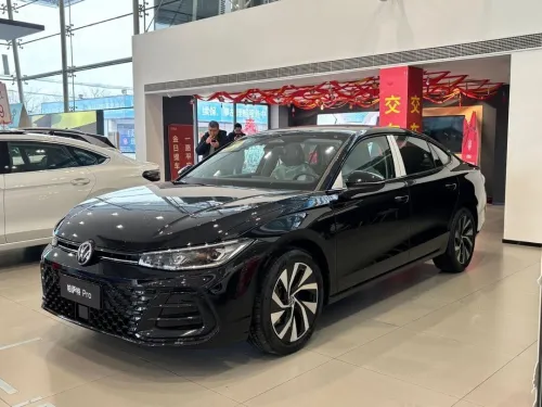 Volkswagen Passat 2026 Pro300TSI Dragon Edition