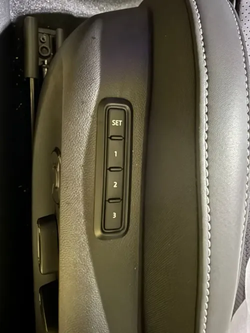 Volkswagen Passat 2026 Pro300TSI Dragon Edition