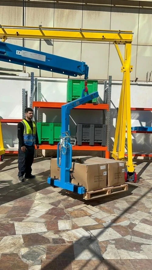 Lève-palettes à fourches réglables à équilibrage automatique CY10