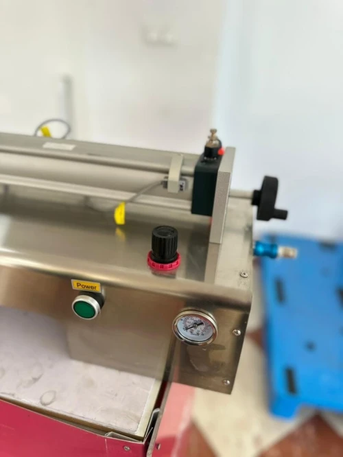 Remplisseuse de pate à piston pneumatique - électrique G1WGD-1000