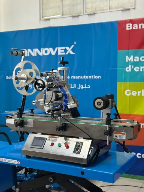 Etiqueteuse automatique pour surface plate
