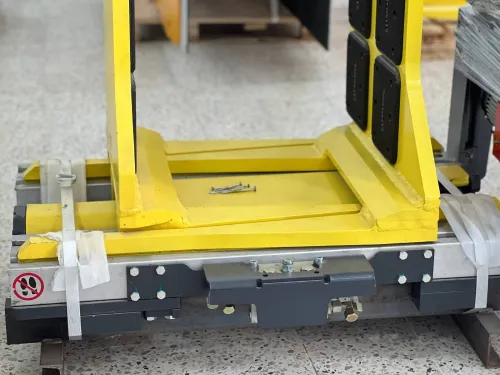 Pince à balle pour chariot élévateur 11MCS20-B001