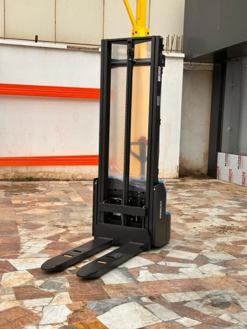 Gerbeur électrique levée initiale PSE 12BD