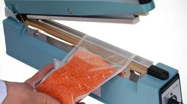 Soudeuse à impulsion manuelle avec lame