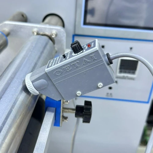 Machine flowpack YC323