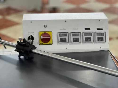 Soudeuse en L semi-automatique YS-SL-6045A