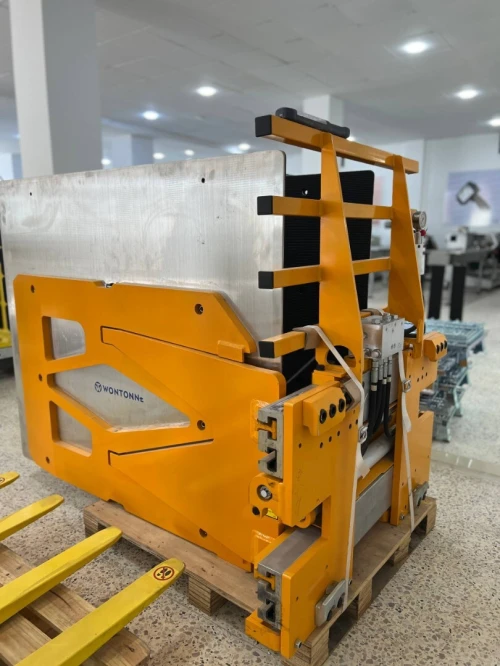 Pince à carton pour chariot élévateur CCS15E-006B