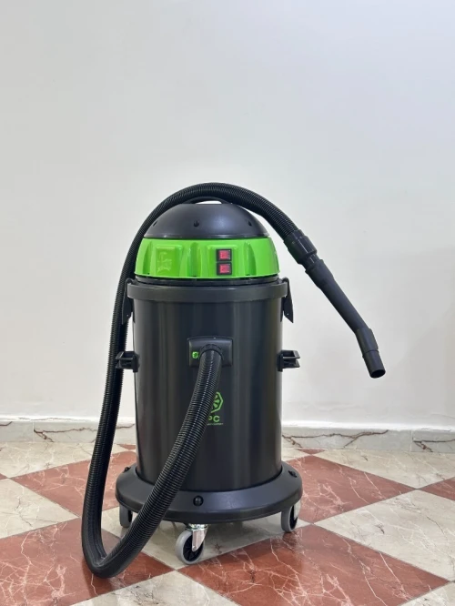 Aspirateur professionnel eau et poussière IPC YP 2/62