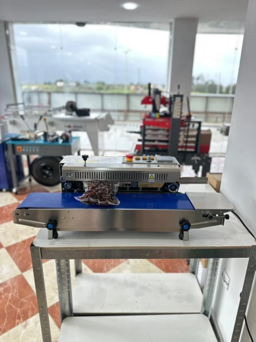 Soudeuse en continue horizontale avec marqueur rotatif solide FRBM-810I