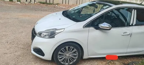 Peugeot 208 2016 208