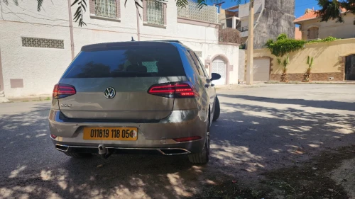 Volkswagen Golf 7 2018 Carat