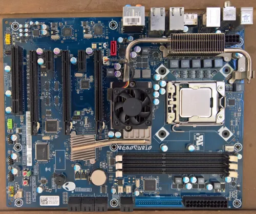 Carte mère Dell Alienware Area 51 + i7-960 + Refroidisseur Watercooling + 8GB DDR3 (4GB x2)