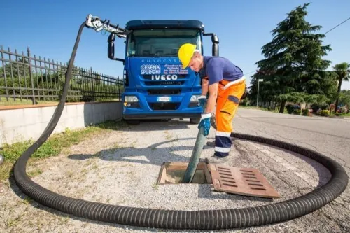 Camion vidange debouchage nettoyage curage canalisatione