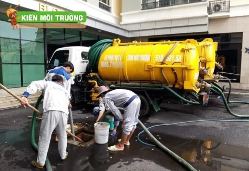 Service vidange débouchage canalisation nettoyage  تسريح المجاري وقنوات الصرف الصحي