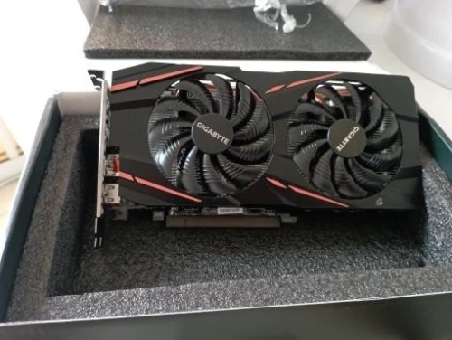 GIGABYTE CARTE GRAPHIQUE  RX580 8G DDR5 