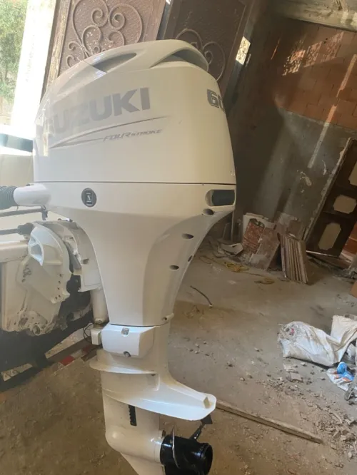 Bateau polyor 5,50 