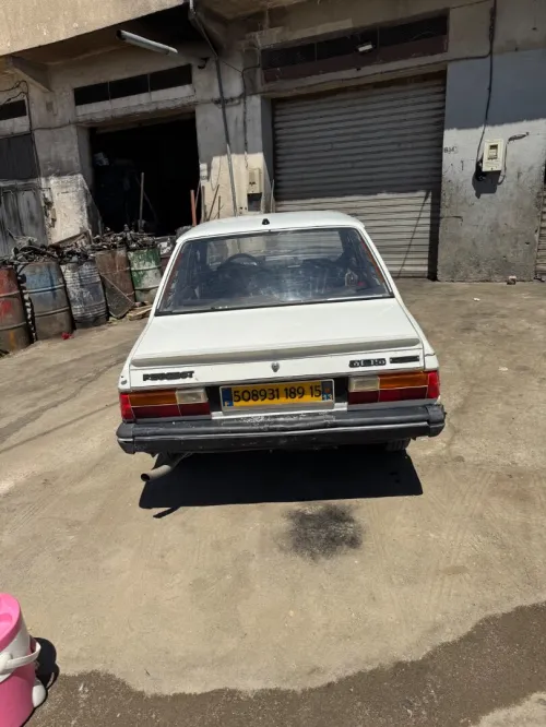 Peugeot 305 1989 305