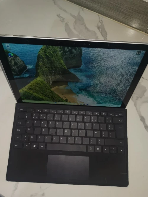 Surface pro 7