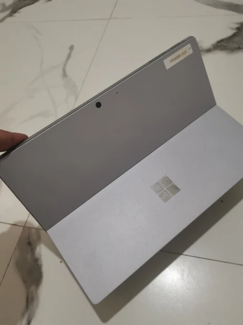 Surface pro 7