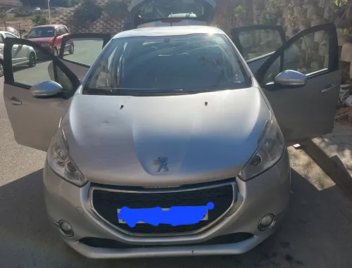 Peugeot 208 2014 