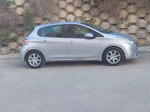 Peugeot 208 2014 