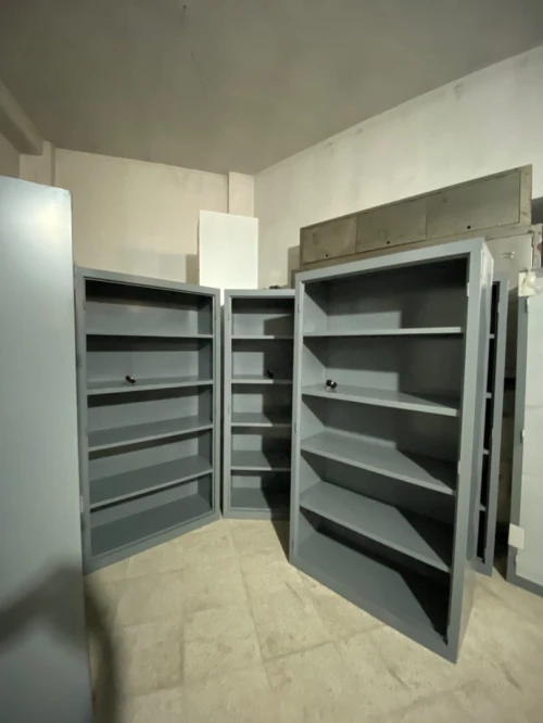 Armoire métallique,Vestiaire , Casier métallique, Clapet, Classeur , Coffre blindé, Armoire blindée 