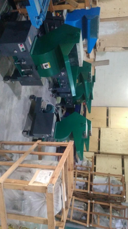 Ligne De Recyclage Plastique pet / pehd *2* خط رسكلة البلاستيك