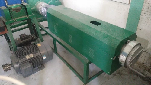 وحدة إعادة تدوير البلاستيكUNITÉ DE RECYCLAGE DES PLASTIQUE HDPE LDPE PP PS PET ... /1/