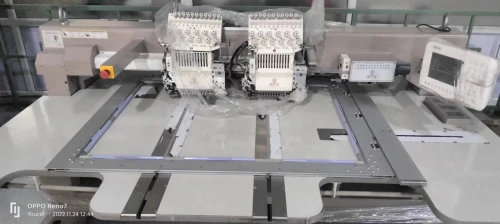 ماكينة تطريز برأسين و12 لونMachine à broder avec 2 têtes et 12 couleurs /1/